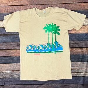 Vintage 1980s Aruba Travel Tourism Vacation Destination 80s Crewneck Tshirt